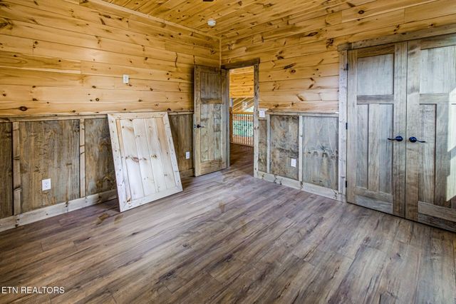 1821 Pinestand Ridge Way, Sevierville, TN 37862