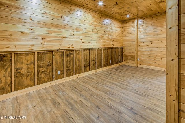 1821 Pinestand Ridge Way, Sevierville, TN 37862