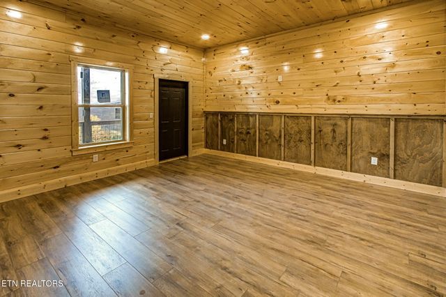 1821 Pinestand Ridge Way, Sevierville, TN 37862