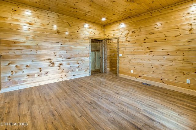 1821 Pinestand Ridge Way, Sevierville, TN 37862