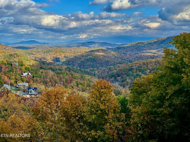 1821 Pinestand Ridge Way, Sevierville, TN 37862