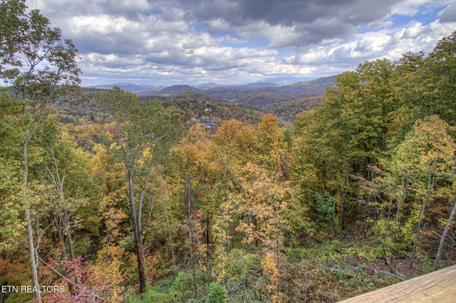 1821 Pinestand Ridge Way, Sevierville, TN 37862