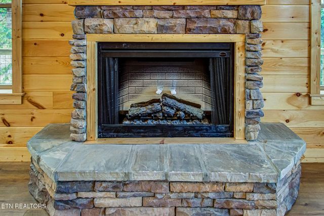 1821 Pinestand Ridge Way, Sevierville, TN 37862