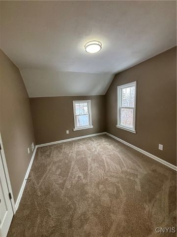 172 Parkway Drive, Syracuse, NY 13207