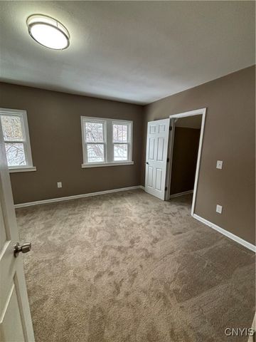 172 Parkway Drive, Syracuse, NY 13207