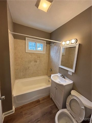 172 Parkway Drive, Syracuse, NY 13207