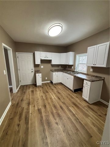 172 Parkway Drive, Syracuse, NY 13207