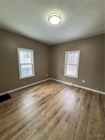 172 Parkway Drive, Syracuse, NY 13207