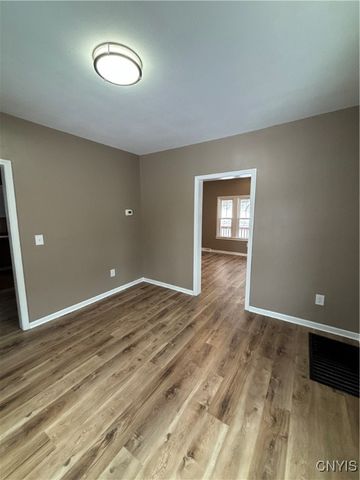 172 Parkway Drive, Syracuse, NY 13207