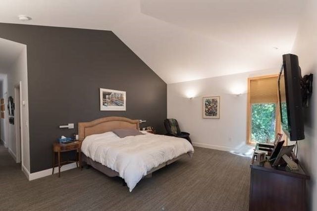 30 Arcadia Road, Natick, MA 01760