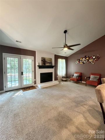 4015 Thistledown Court 8, Charlotte, NC 28269