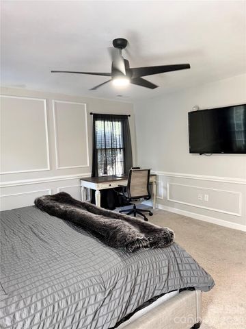 4015 Thistledown Court 8, Charlotte, NC 28269