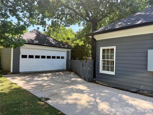 4015 Thistledown Court 8, Charlotte, NC 28269