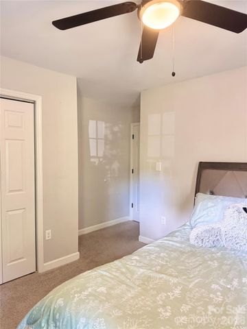 4015 Thistledown Court 8, Charlotte, NC 28269