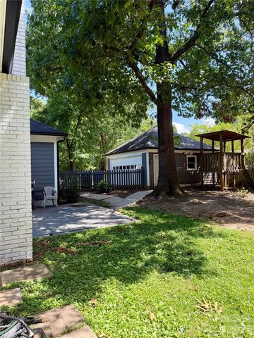 4015 Thistledown Court 8, Charlotte, NC 28269