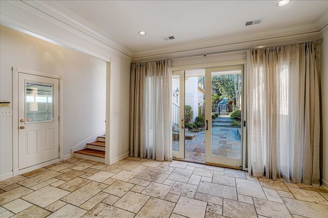 335 N RIVER OAKS RD, Memphis, TN 38120