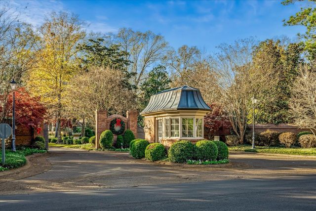 335 N RIVER OAKS RD, Memphis, TN 38120