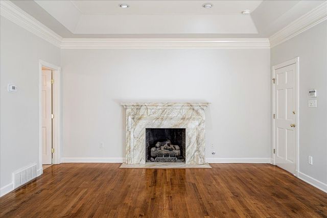 335 N RIVER OAKS RD, Memphis, TN 38120