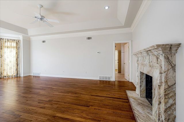 335 N RIVER OAKS RD, Memphis, TN 38120