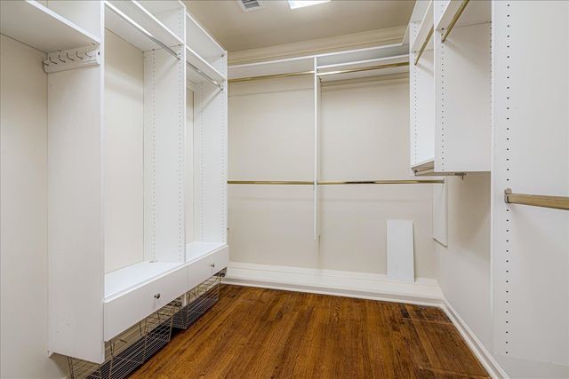 335 N RIVER OAKS RD, Memphis, TN 38120