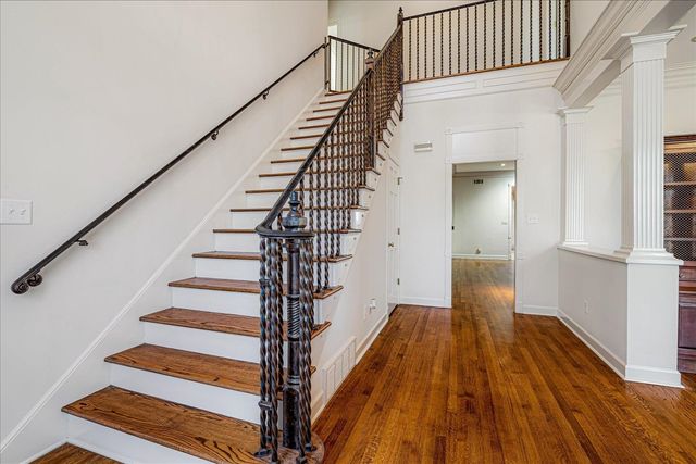 335 N RIVER OAKS RD, Memphis, TN 38120