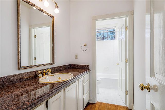 335 N RIVER OAKS RD, Memphis, TN 38120