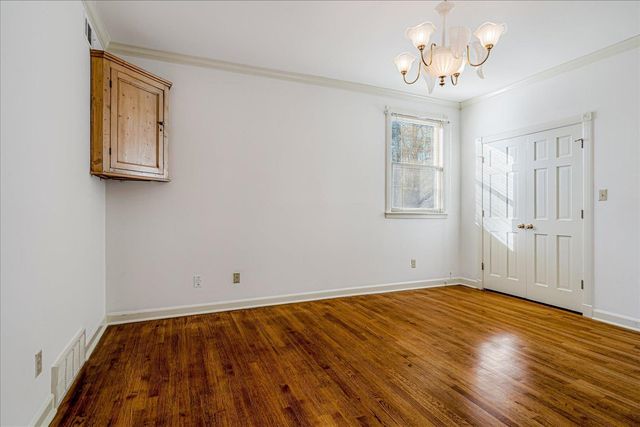 335 N RIVER OAKS RD, Memphis, TN 38120