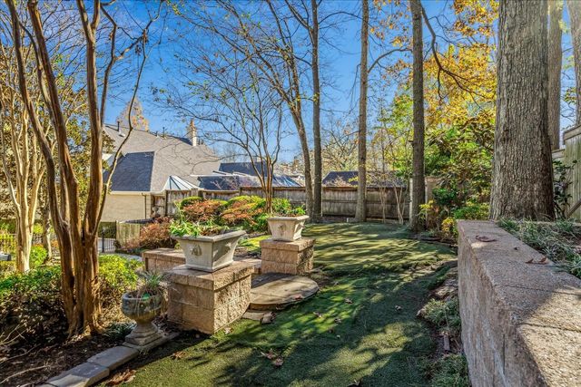 335 N RIVER OAKS RD, Memphis, TN 38120