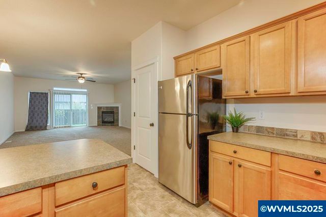 871 Mary Dr, Molalla, OR 97038