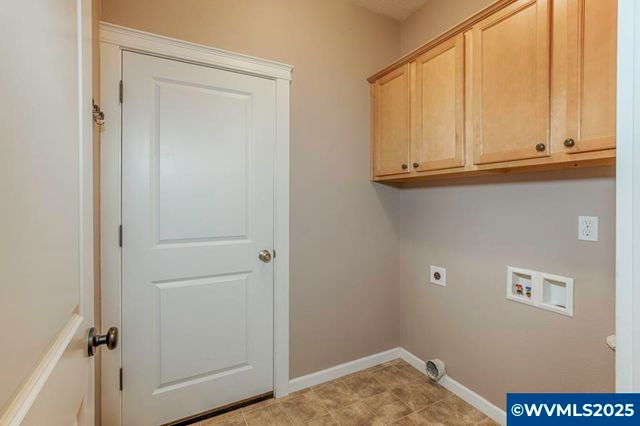 871 Mary Dr, Molalla, OR 97038