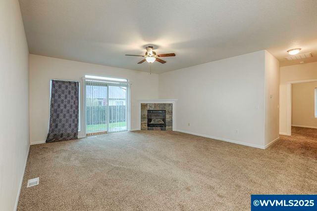 871 Mary Dr, Molalla, OR 97038