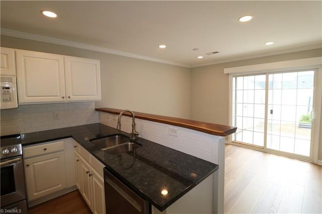 6004 Old Park Lane, High Point, NC 27265