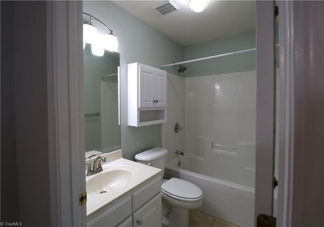 6004 Old Park Lane, High Point, NC 27265