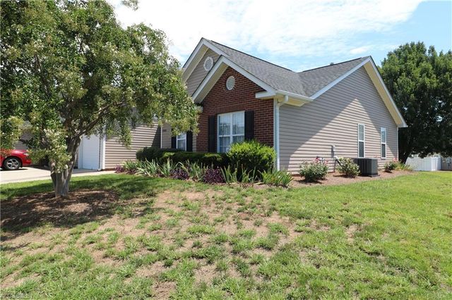 6004 Old Park Lane, High Point, NC 27265