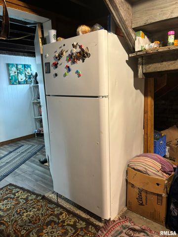 506 E ELM Street, Canton, IL 61520