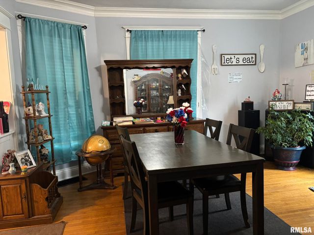 506 E ELM Street, Canton, IL 61520