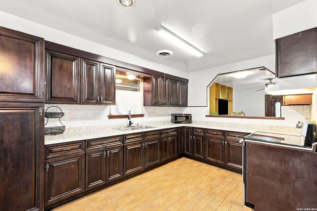 4422 Bikini Dr., San Antonio, TX 78218