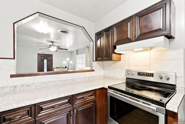 4422 Bikini Dr., San Antonio, TX 78218