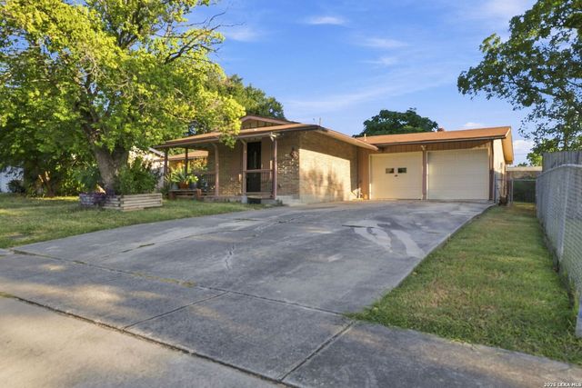 4422 Bikini Dr., San Antonio, TX 78218