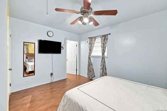 4422 Bikini Dr., San Antonio, TX 78218