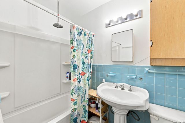 4422 Bikini Dr., San Antonio, TX 78218