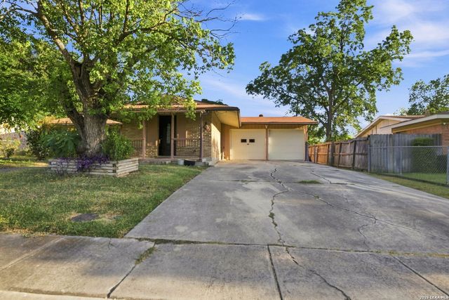 4422 Bikini Dr., San Antonio, TX 78218