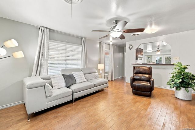 4422 Bikini Dr., San Antonio, TX 78218