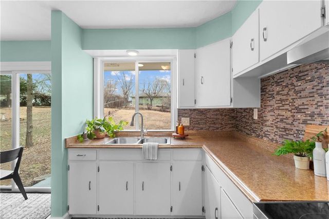 9407 Palmer Avenue, Kansas City, MO 64138