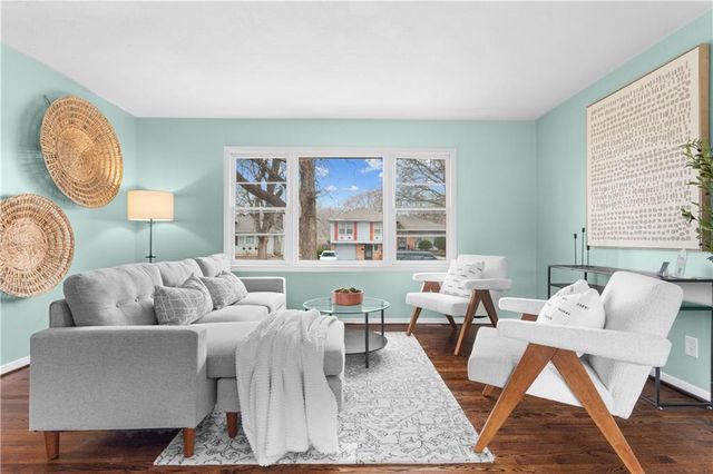 9407 Palmer Avenue, Kansas City, MO 64138