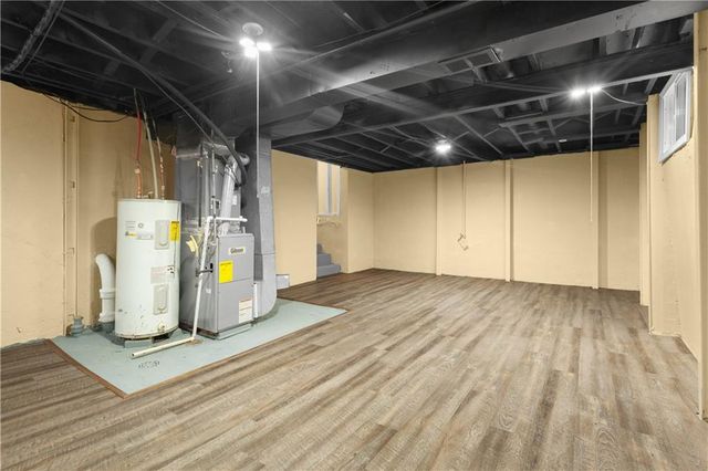 9407 Palmer Avenue, Kansas City, MO 64138