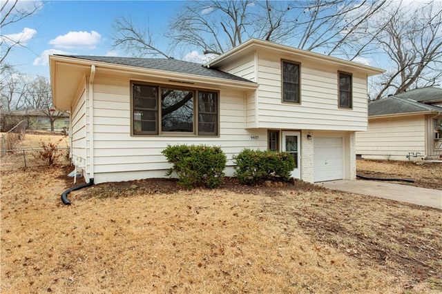 9407 Palmer Avenue, Kansas City, MO 64138