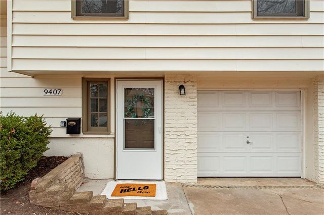 9407 Palmer Avenue, Kansas City, MO 64138