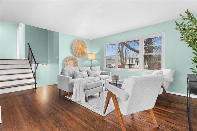 9407 Palmer Avenue, Kansas City, MO 64138