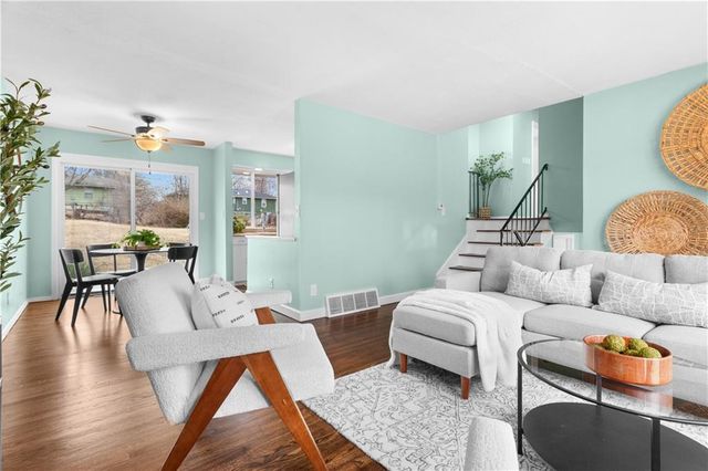 9407 Palmer Avenue, Kansas City, MO 64138